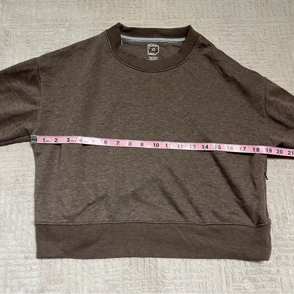 Proto101 Women’s XS Cropped Crew Sweater - Picture 5 of 6